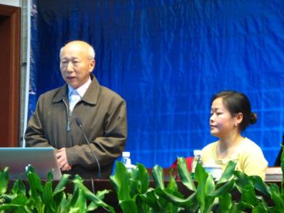2009年11月：与柏晓静博士在南京工业大学